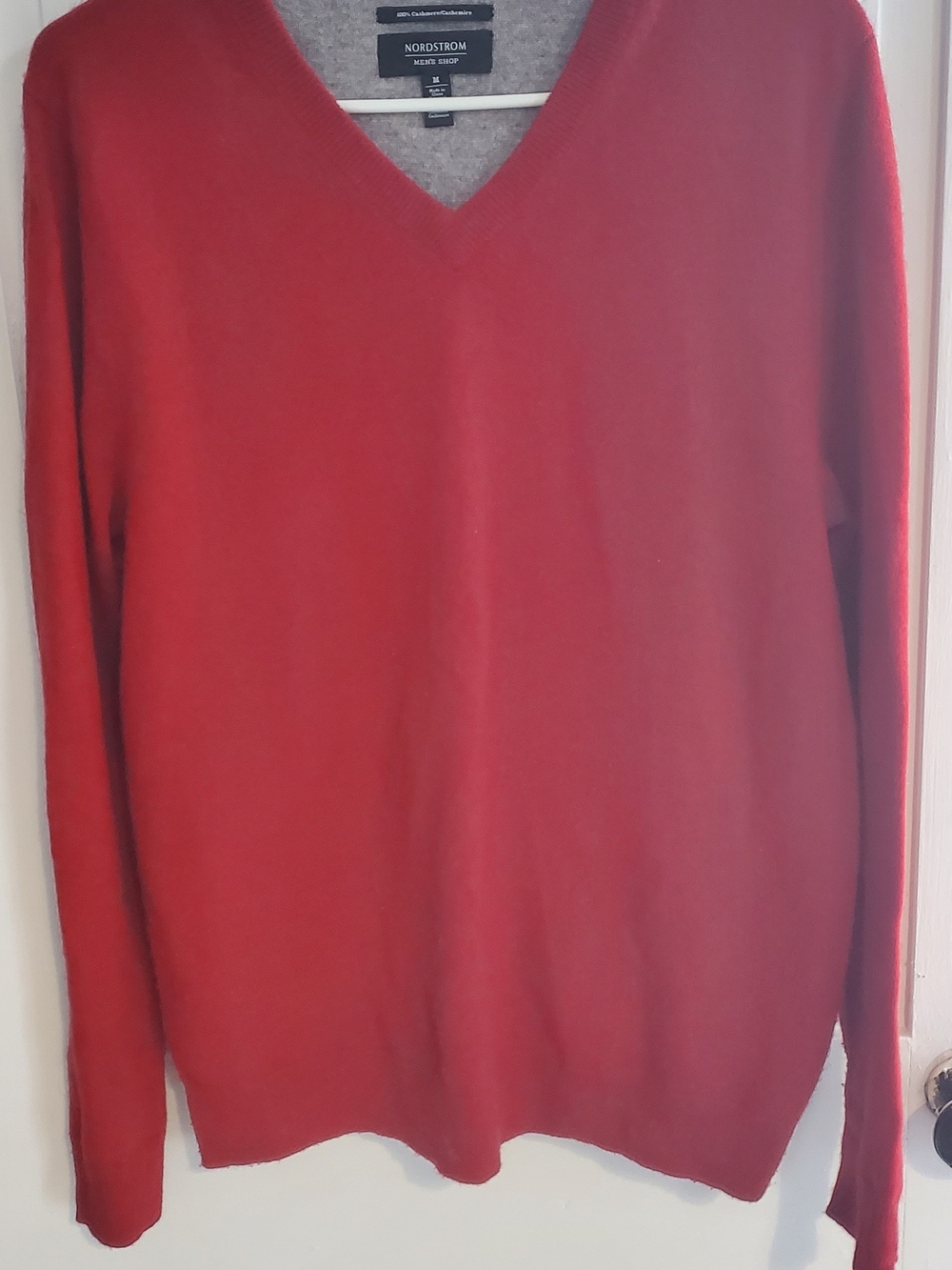 Nordstrom Men’s Red Cashmere V-Neck Sweater